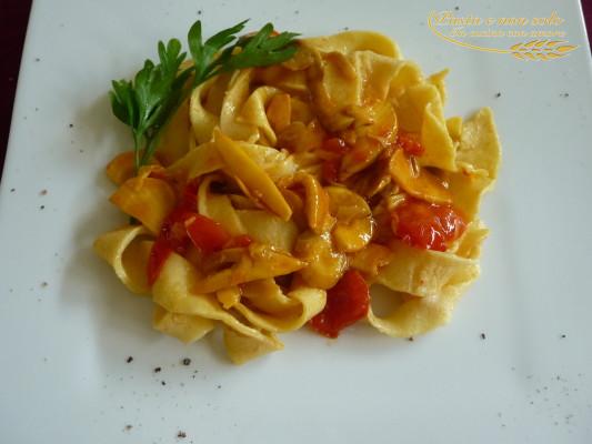 pappardelle ai funghi ovoli