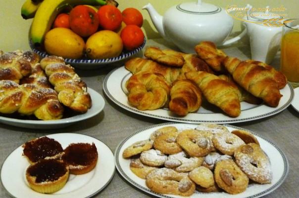 Croissant con il lievito madre, treccine soffici con il lievito madre, biscottini all'arancia di frolla montata