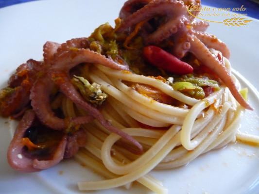 spaghetti moscardini e fiori di zucca