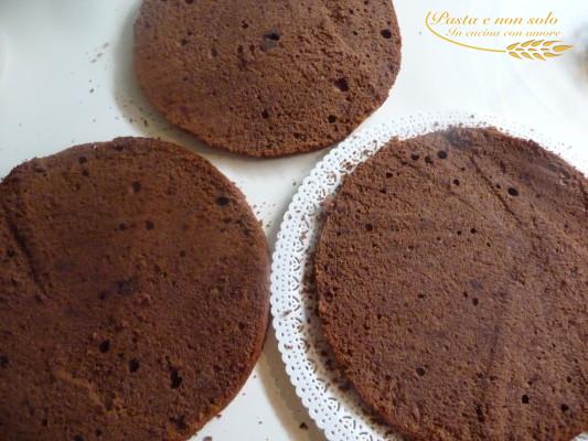 Torta multistrato al cioccolato