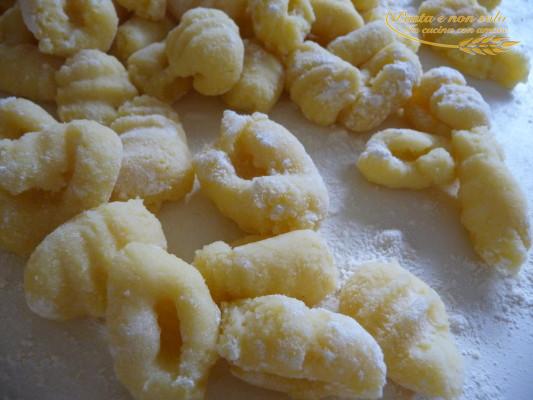 Gnocchi al salmone sfumati con la birra