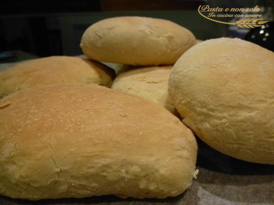 panino napoletano con la salsiccia