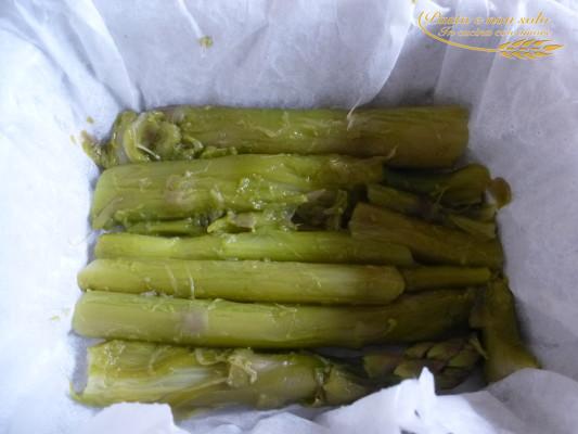 Tortino di asparagi con burro aromatizzato