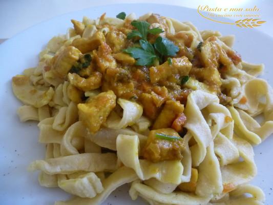 Tagliolini all'uovo con pesce spada e zafferano