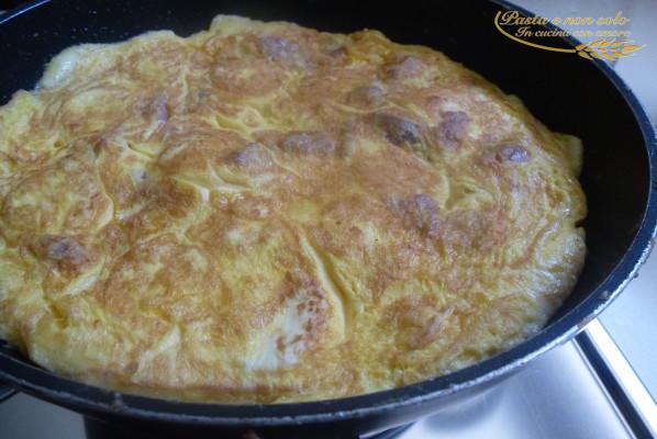 Frittata cu ricotta e suprissata - Frittata con ricotta e soppressata