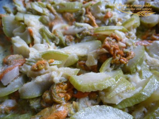 tortino di zucchine, fiori di zucca e pecorino